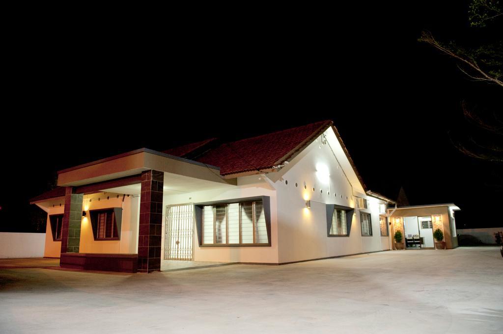 Raintown Inn Taiping Buitenkant foto